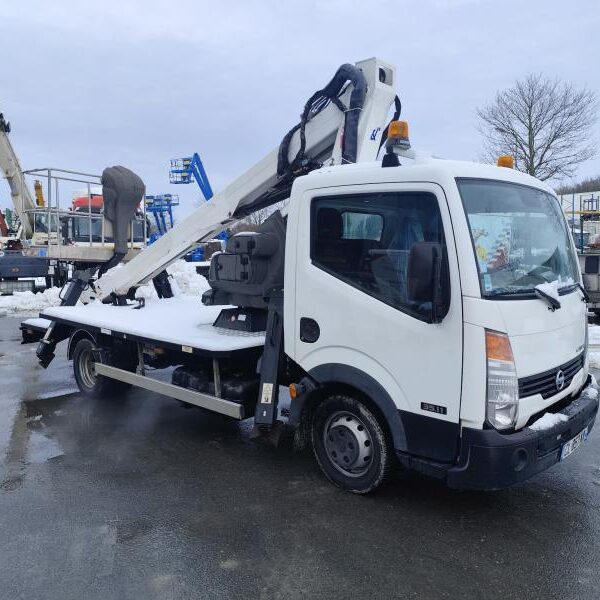 Nissan Cabstar Scorpion 1812